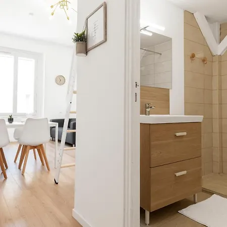 Апартаменти Montsejour - Climatise Netflix, Mezzanine Каркассонн